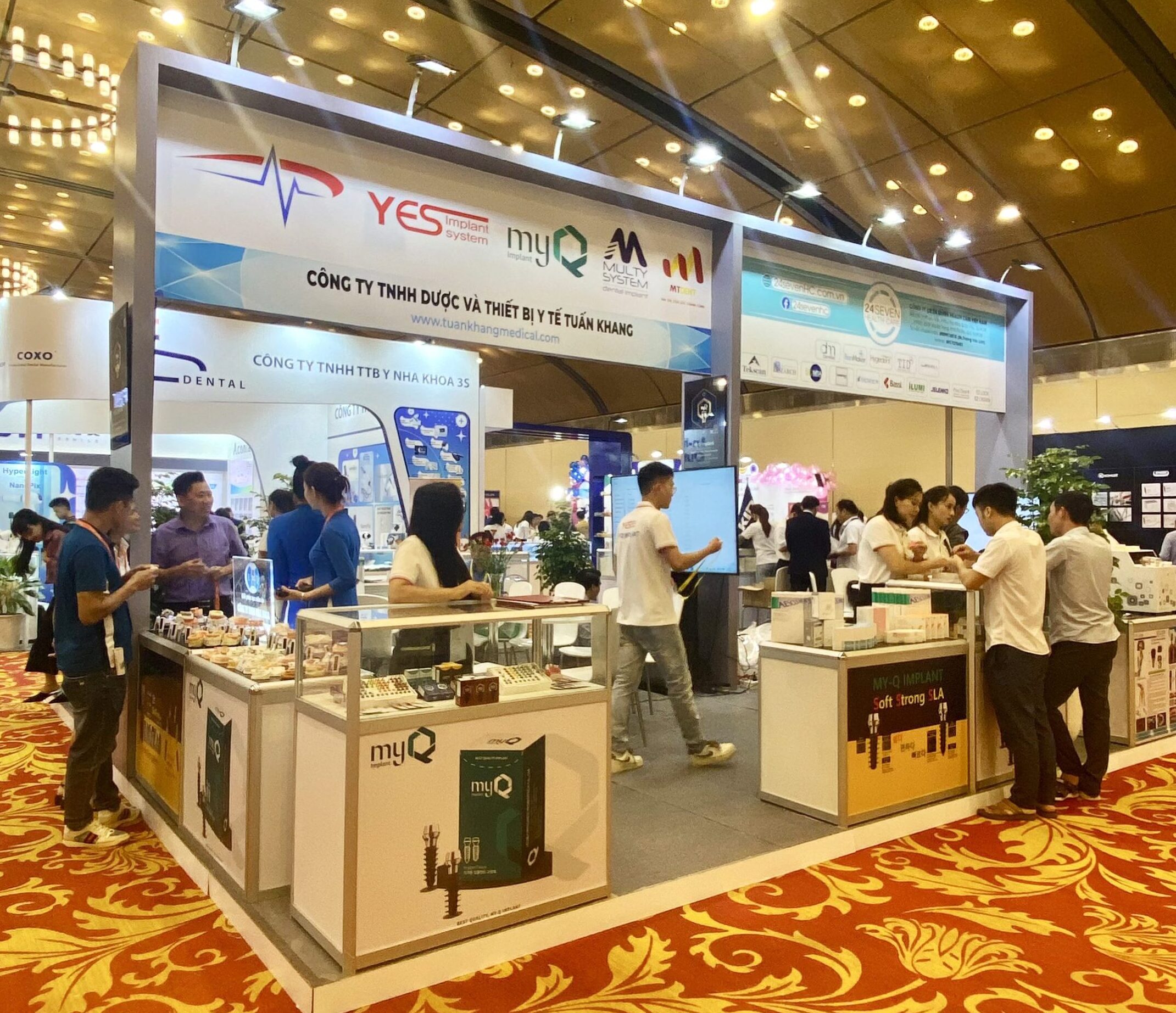 THIẾT KẾ, THI CÔNG GIAN HÀNG TUẤN KHANG